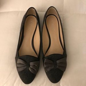 Nine West Grey bow flats sz 9.5
